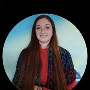 Ragazza con esperienza in Francia + certificazione DALF C1/DELF B2 Professionnel